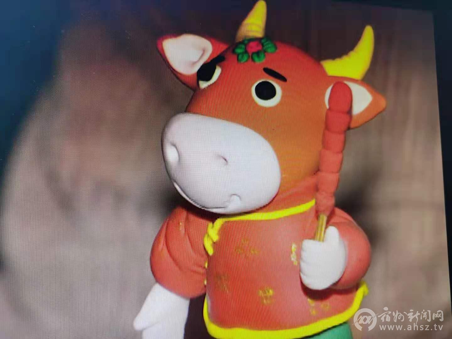 面团捏出吉祥牛精美喜庆惹人爱